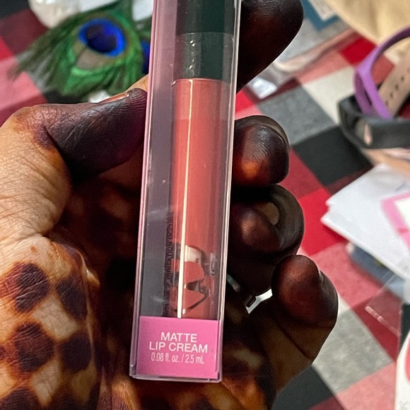 In studio Matte lip cream - Picture 6 of 6